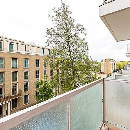 City Relay Sleek Apartment In Belgravia London Exterior photo