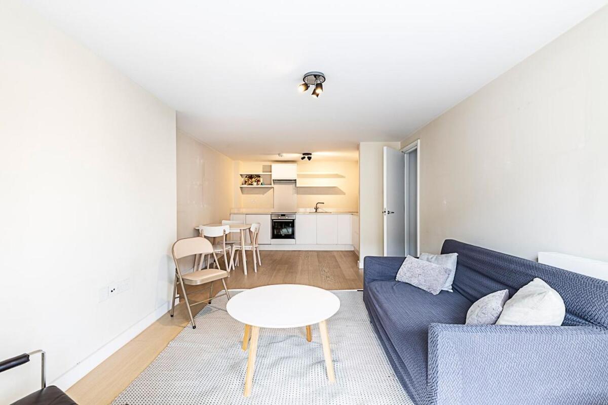 Апартаменты Relay Sleek In Belgravia *